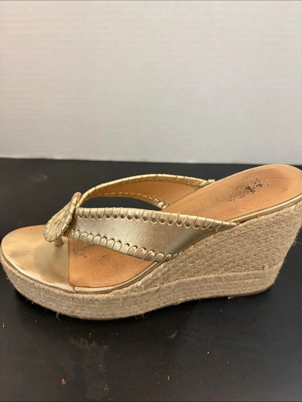 Jack Rogers Women’s Gold Wedge Thong Platform Espadrille Sandals, Size 9